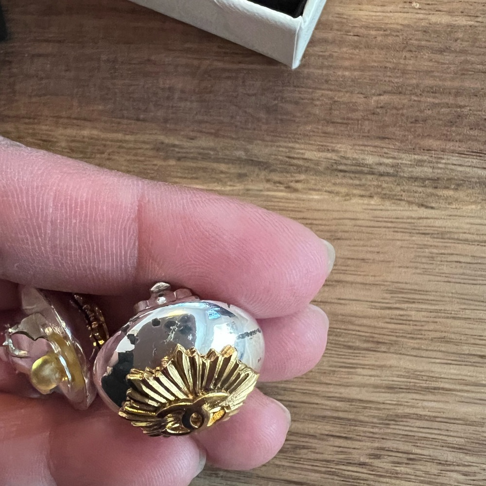 Chanel Coco Mark Metal Clip Earrings - Picture 11 of 12